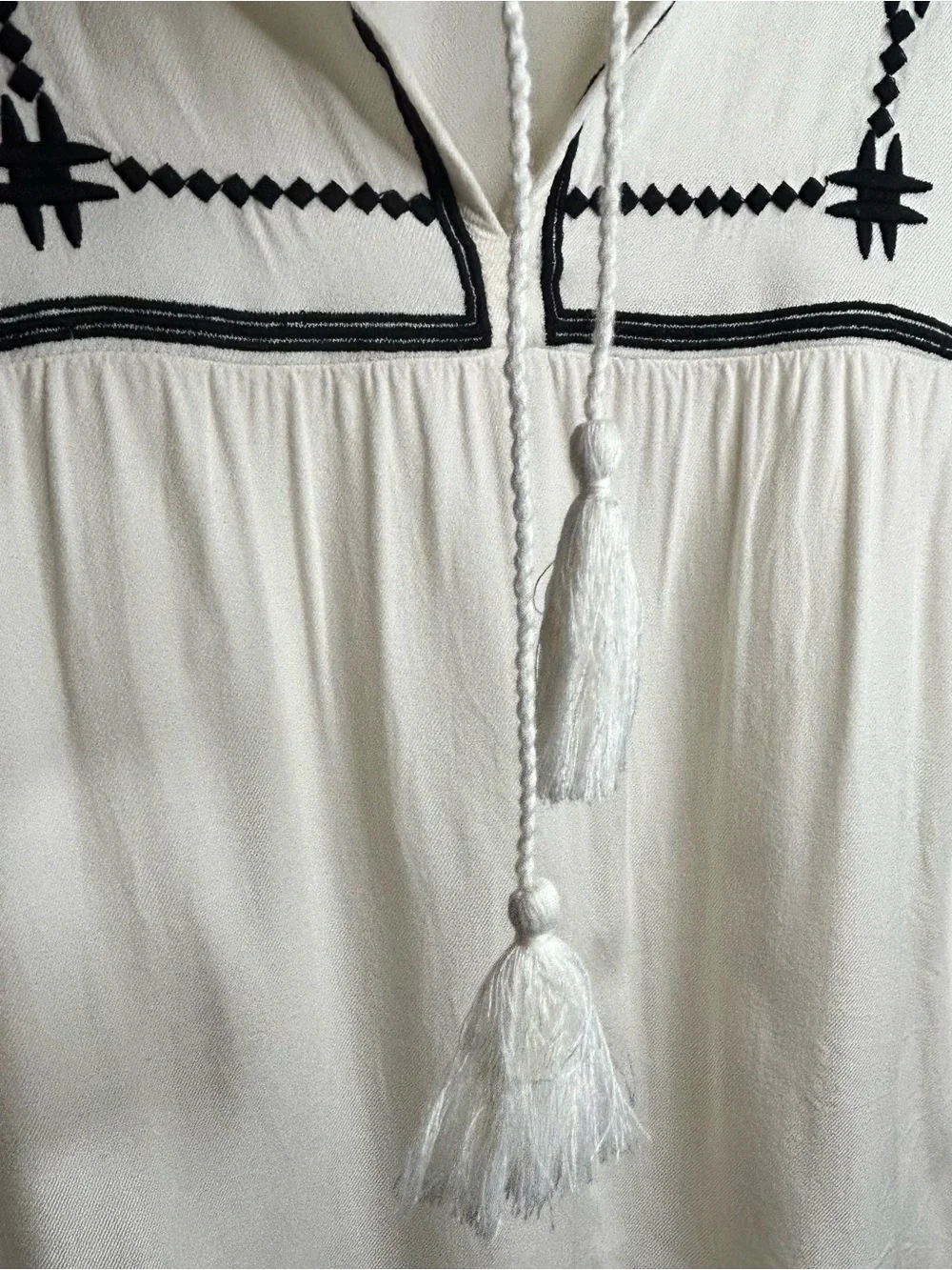 Y2K Peasant Blouse White w Black Boho Embroidery Flutter Sleeves & Tassel Ties L